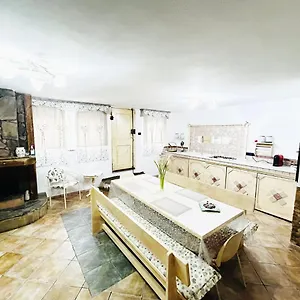  Сasa de vacaciones Maria Antonietta House